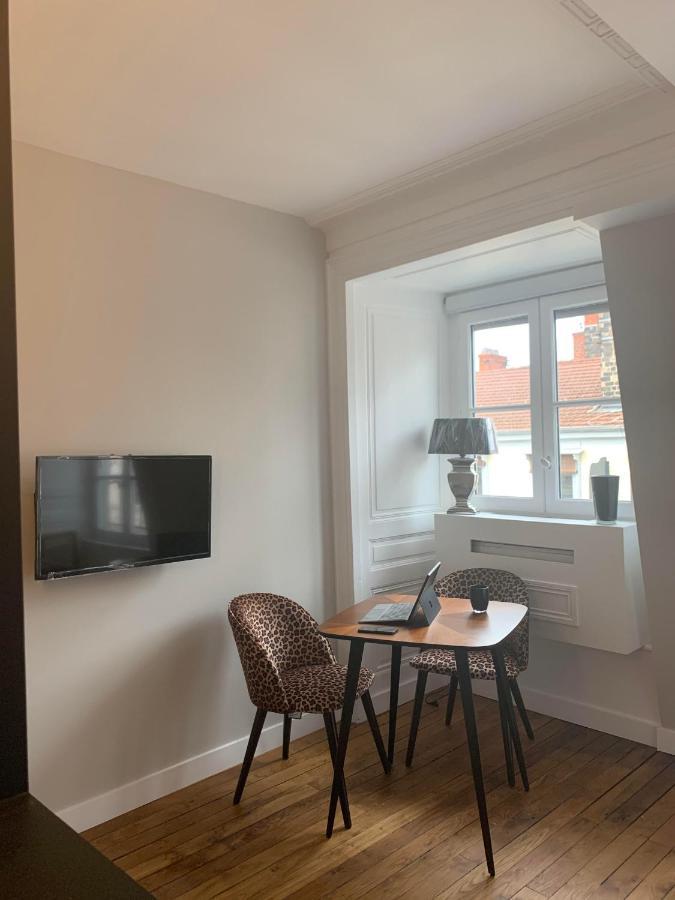 Celect'In Lyon Suites Climatisees Skyview Εξωτερικό φωτογραφία